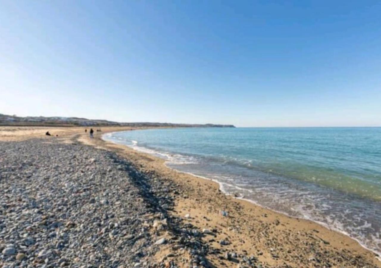 Deniz Kiyisina Sahip Oda Arnavutkoy Экстерьер фото